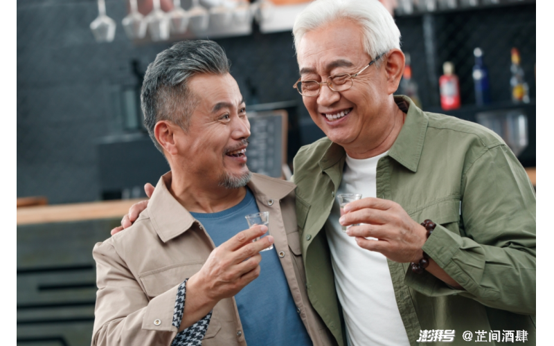 为什么白酒成了中老年男性的心头好？
